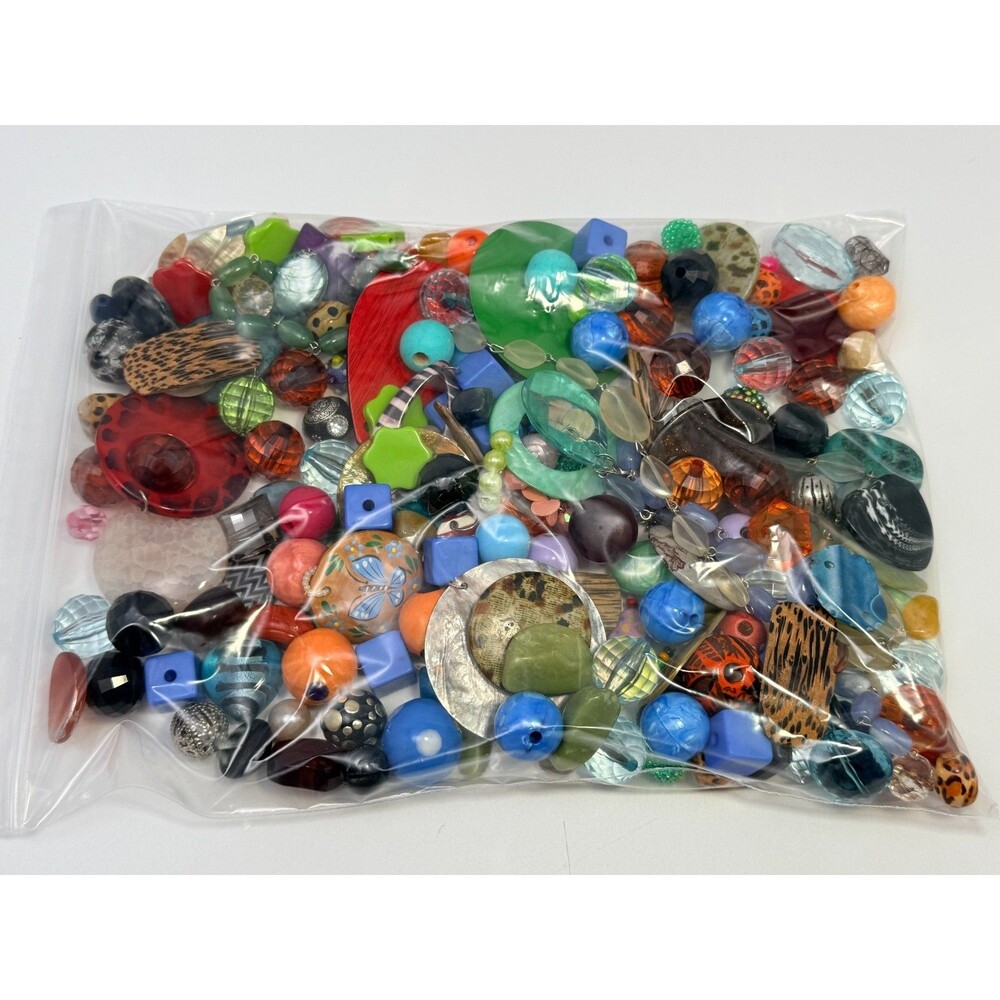 2.5 LB Mixed Jewelry Making Beads Lot Craft Supplies Pendants Destash